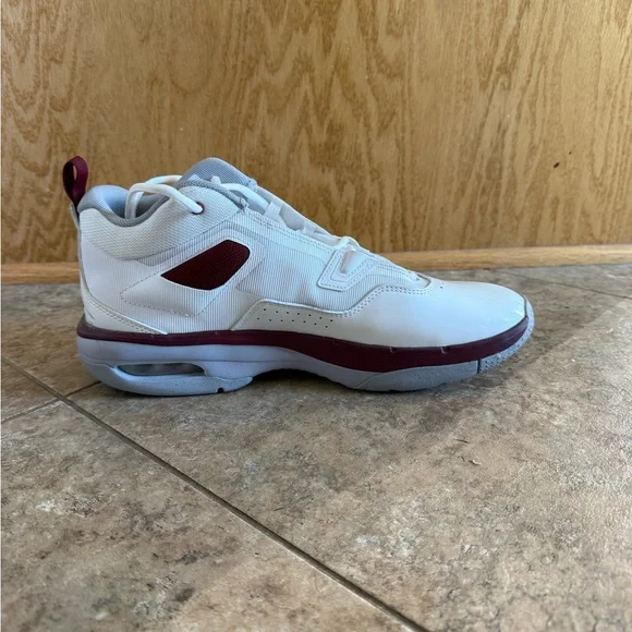 Jordan Stay Loyal 3 Men’s Maroon and White - Picture 4 of 5